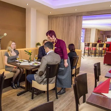 Neuberliner Hof Gmbh Hotel